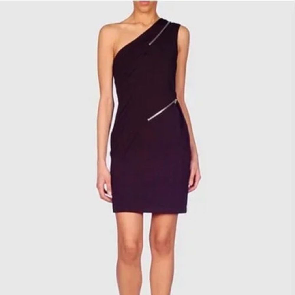 NWT Halston Heritage one shoulder zip dress in black